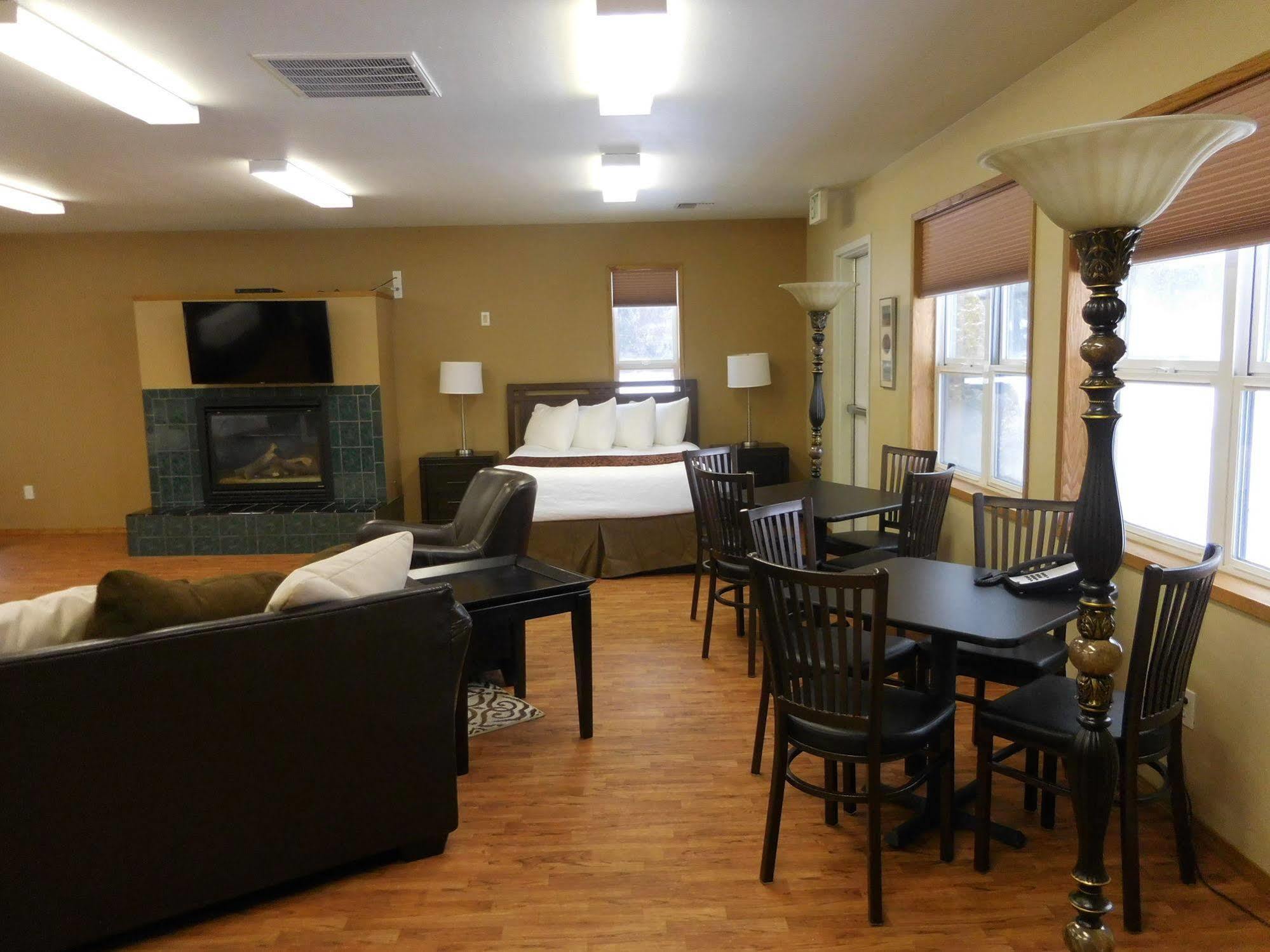Cowlitz River Lodge Packwood Ngoại thất bức ảnh